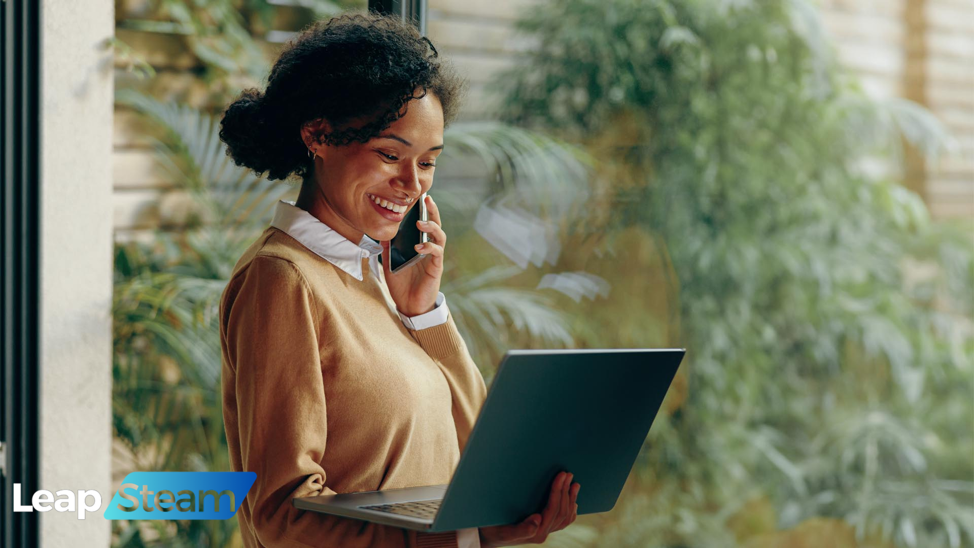 Distinguishing Between Holistic CX and Reactive Support